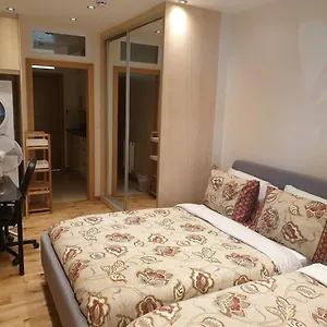  Appartement Luxury 1min Walk From Underground, With Free Parking Free Wifi